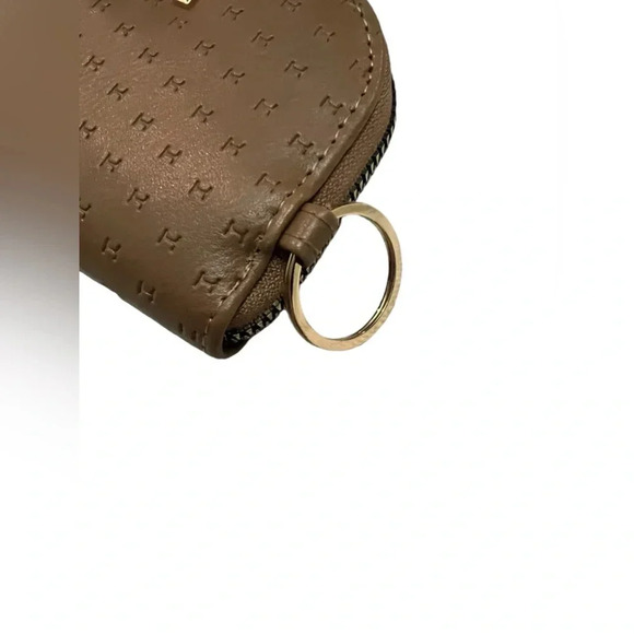 Halston Small Dome Zip Wallet with Key Chain Loop - Taupe - NWOT card holder - Picture 6 of 8